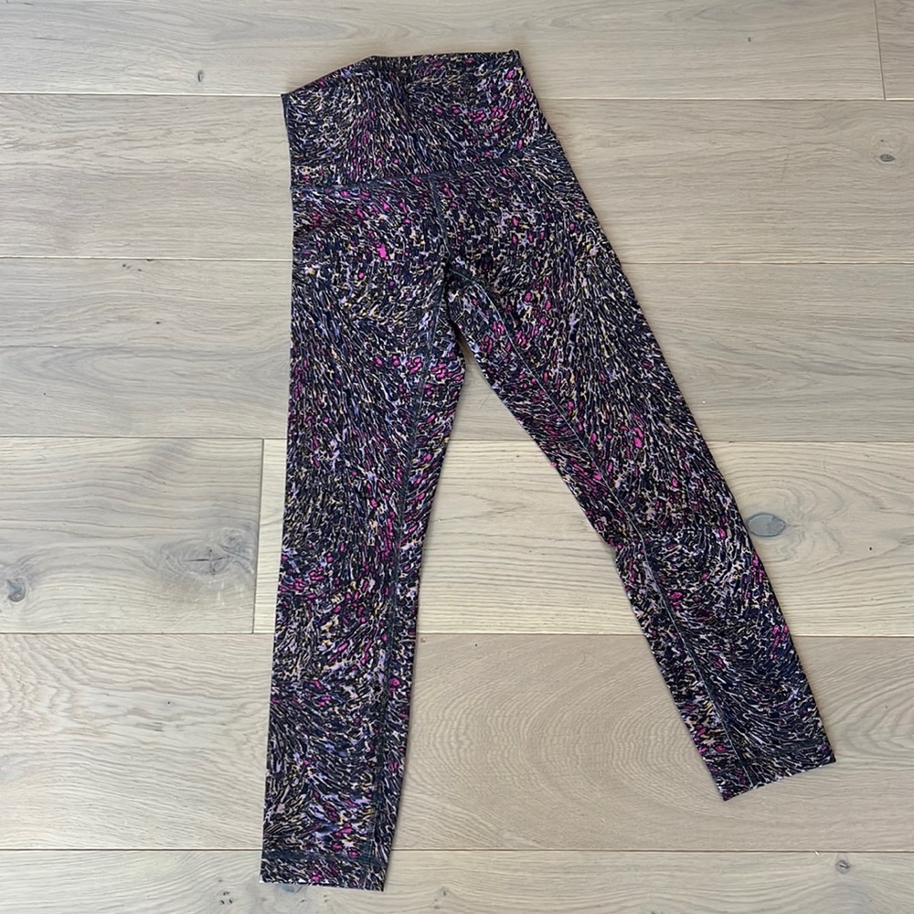 Lululemon wunder under